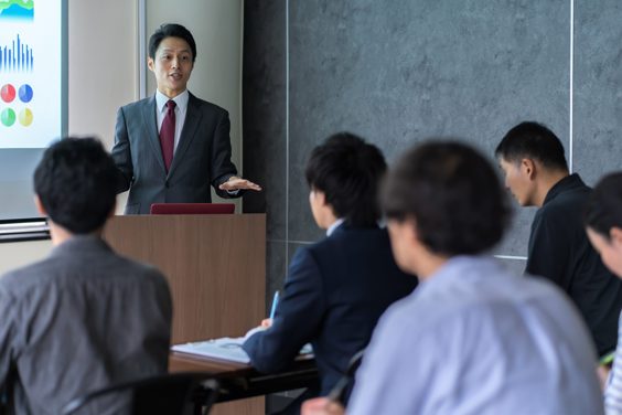 外国人材受入「先進企業視察会」を開催